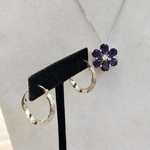 SET! Vera Wang 925 Flower Necklace & 925 Twisted Diamond-Cut Hoop Earrings SET! - Picture 5 of 16